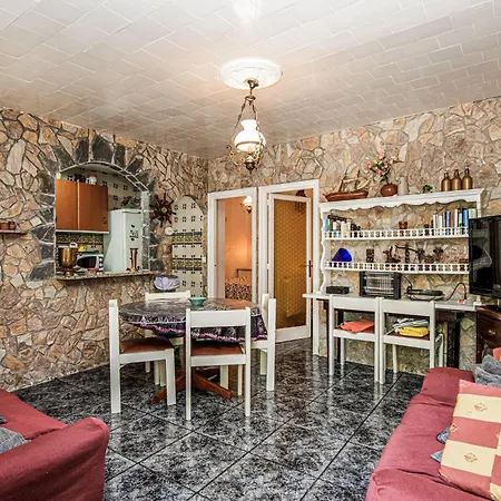 2 Bedroom Beautiful In 公寓